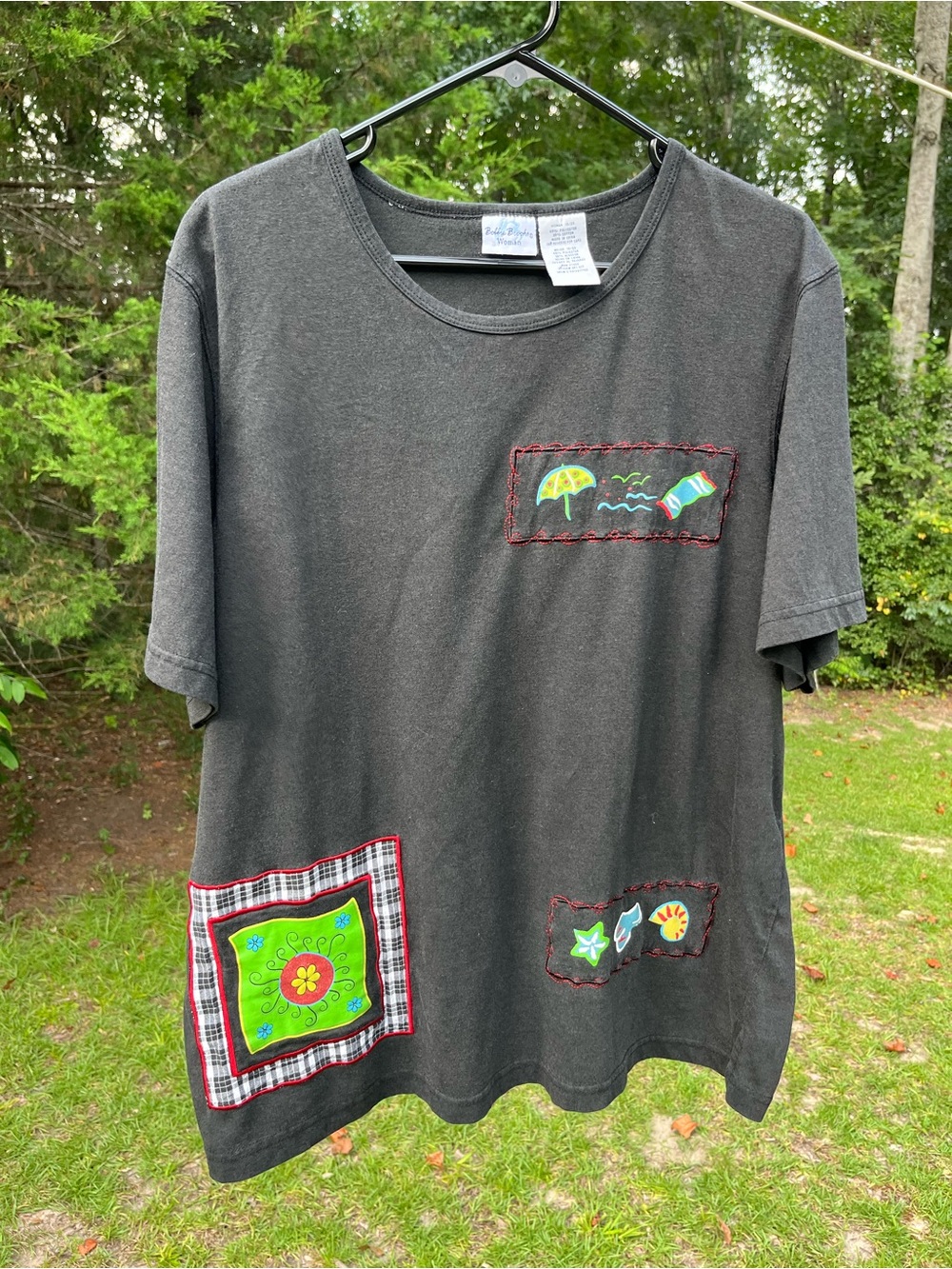 Bobbie Brooks Black Short Sleeve Tee with Colorful Beach Patch Accents